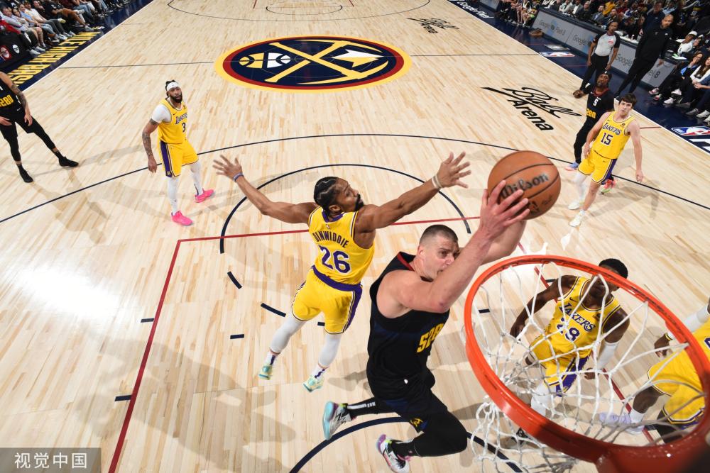 海斯通过击 海斯通过击