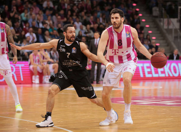 奏吸引了众 奏吸引了众