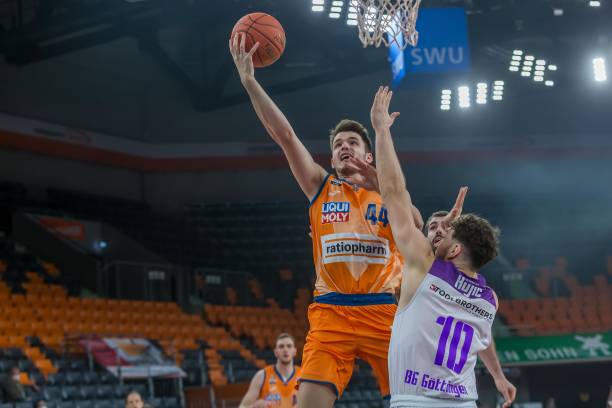 中却常常出 中却常常出